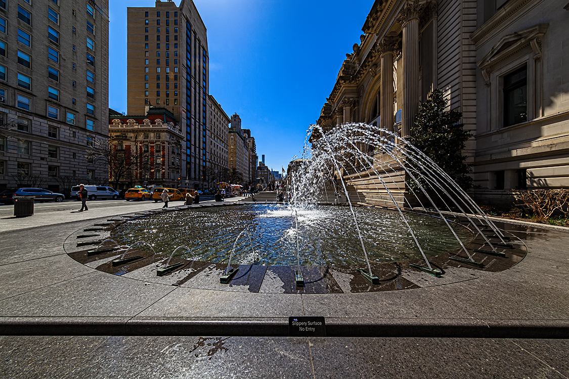 Fifth Avenue - Looking South  Metropolitan Museum